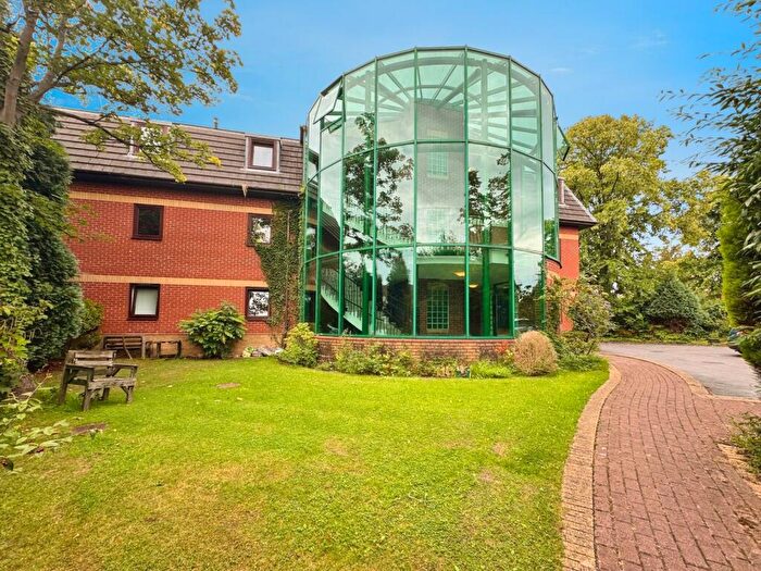 2 Bedroom Flat To Rent In Kingsway, Levenshulme, Manchester, M19