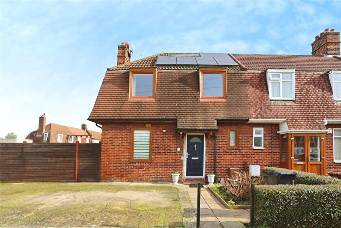 3 Bedroom End Of Terrace House For Sale In Brookehowse Road, London, London, SE6