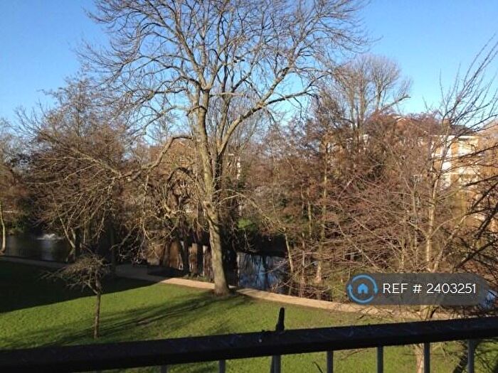 2 Bedroom Flat To Rent In Blackheath, London, SE3