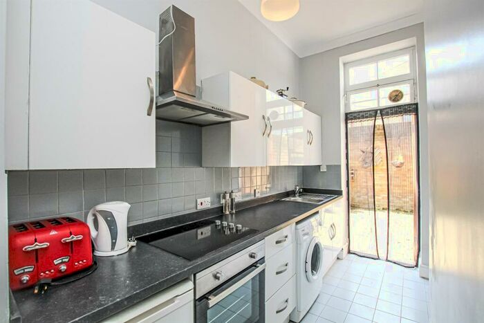 Studio To Rent In The Burroughs, Hendon, NW4