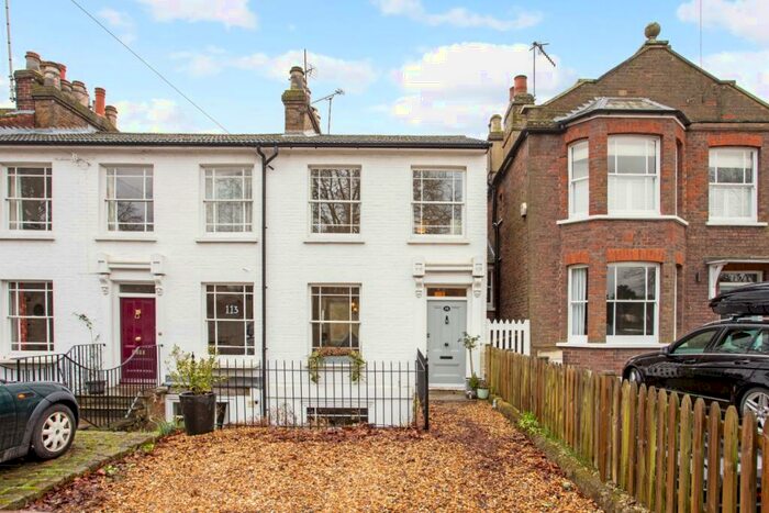 3 Bedroom Town House To Rent In Verulam Road St. Albans, AL3
