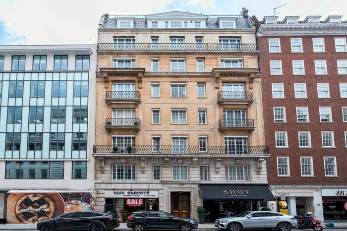 2 Bedroom Flat To Rent In Berkeley Street, Mayfair, London, W1J