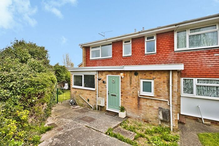 3 Bedroom End Terrace House For Sale In Thatcham Park, Yeovil, BA21