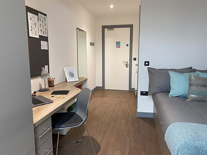 1 Bedroom Flat To Rent In Great Patrick Street, Belfast, BT1