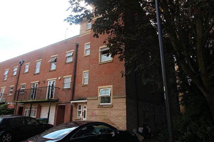 2 Bedroom Apartment To Rent In Craven Street, Southampton, SO14