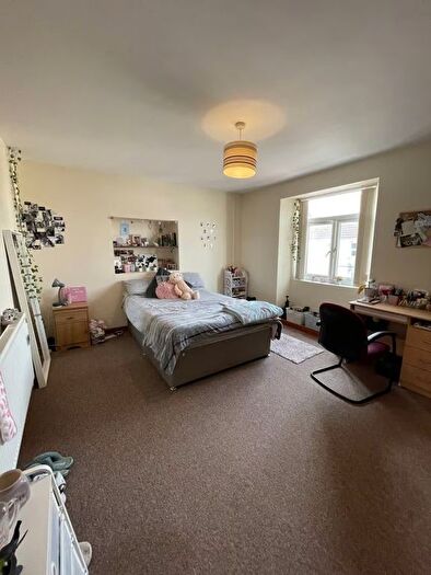 6 Bedroom Maisonette To Rent In Burrows Road, Swansea, SA1