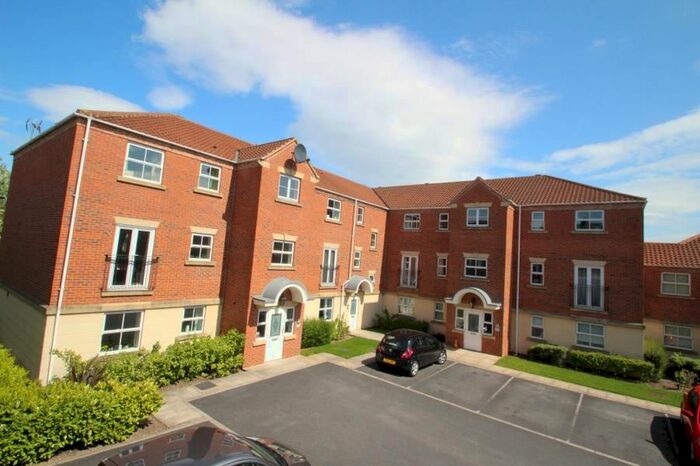 2 Bedroom Flat To Rent In St Paul's Mews, Holgate, York, YO24