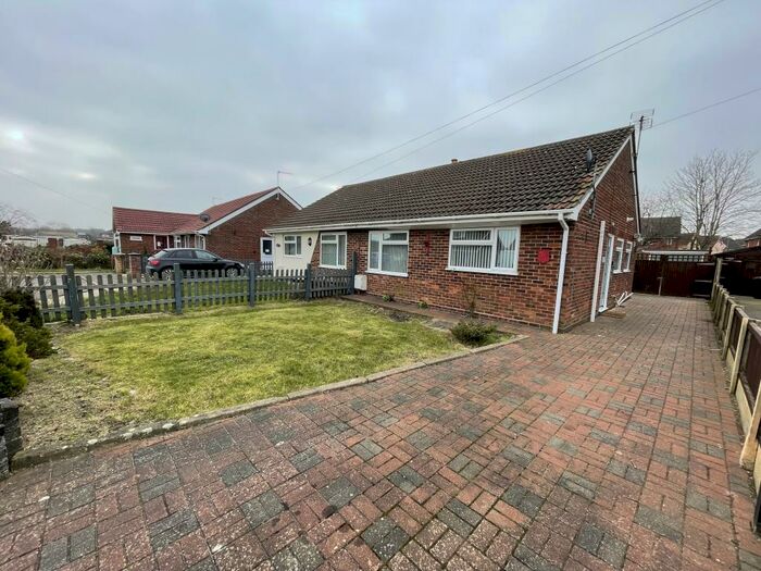 2 Bedroom Bungalow To Rent In Queensway, Caister-on-Sea, Great Yarmouth, NR30