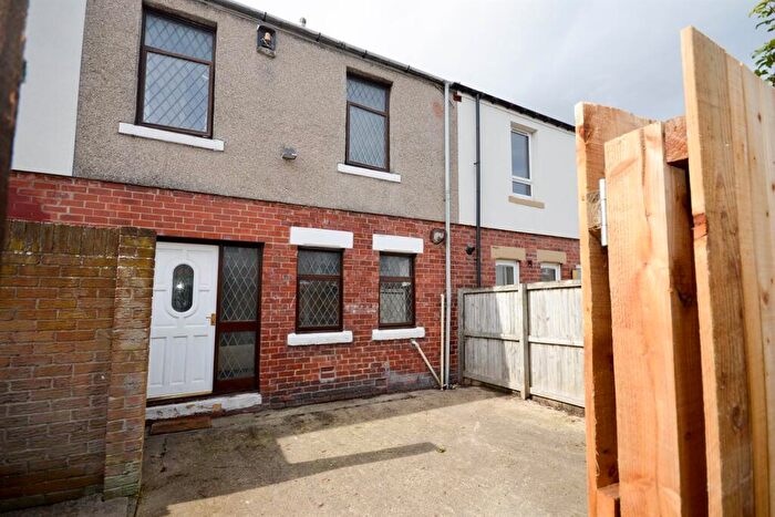 2 Bedroom Terraced House To Rent In Park Avenue, Washington, NE37