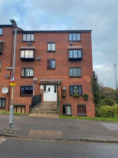 Studio To Rent In Buckland Hill, Maidstone, ME16