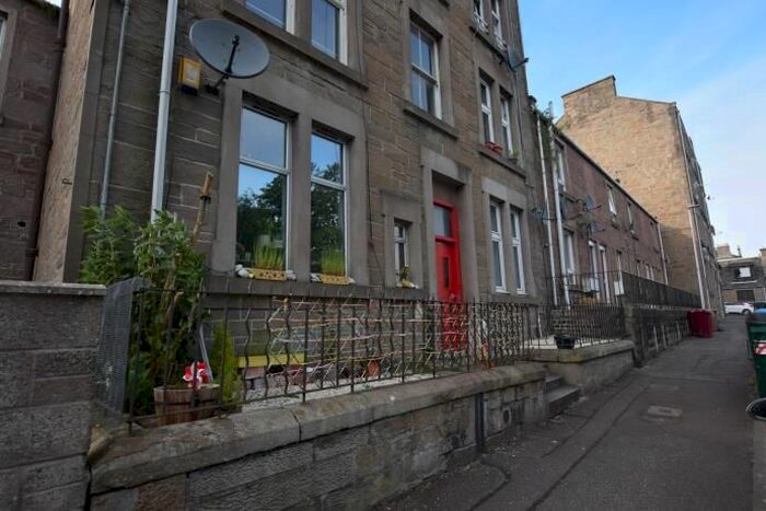 1 Bedroom Flat To Rent In Baxter Street, Dundee, DD2