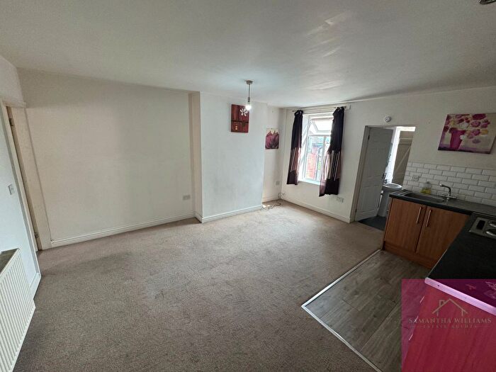 Studio To Rent In Brighton Street, Stoke-On-Trent, Staffordshire, ST4