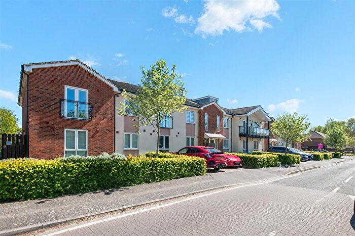 2 Bedroom Flat For Sale In Elliott Avenue, Ruislip, HA4