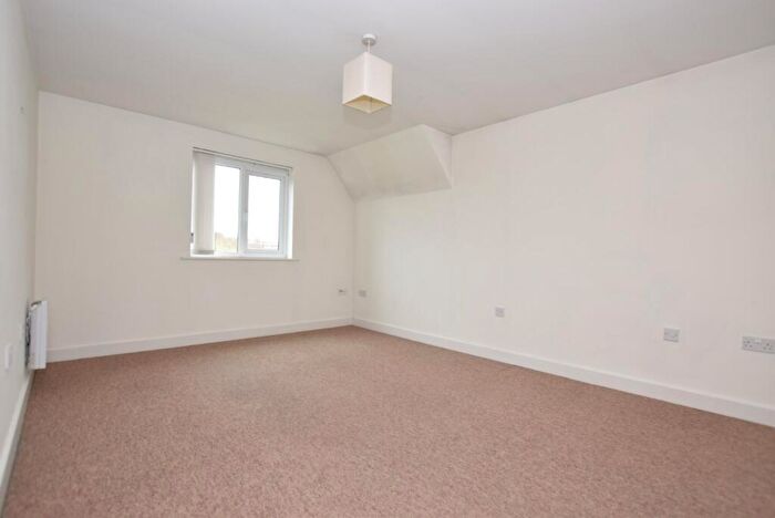 2 Bedroom Apartment To Rent In Pavilion Gardens, Farsley, Pudsey, LS28