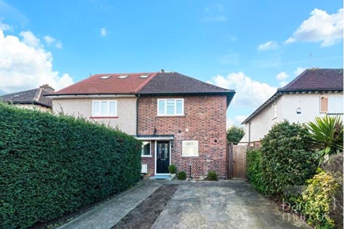 3 Bedroom Property To Rent In Mount Pleasant Road, New Malden, KT3