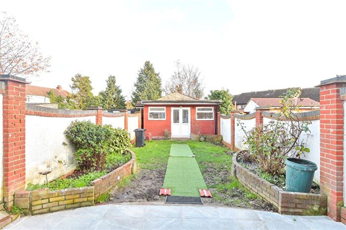 3 Bedroom Terraced House For Sale In Joydon Drive, Romford, Essex, RM6