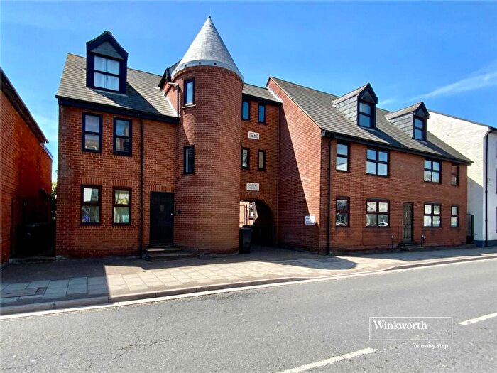 1 Bedroom Apartment For Sale In Bargates, Christchurch, Dorset, BH23