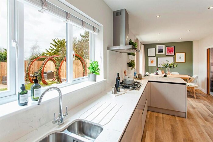 4 Bedroom Detached House For Sale In Amber Drive, Appledore, Bideford, EX39