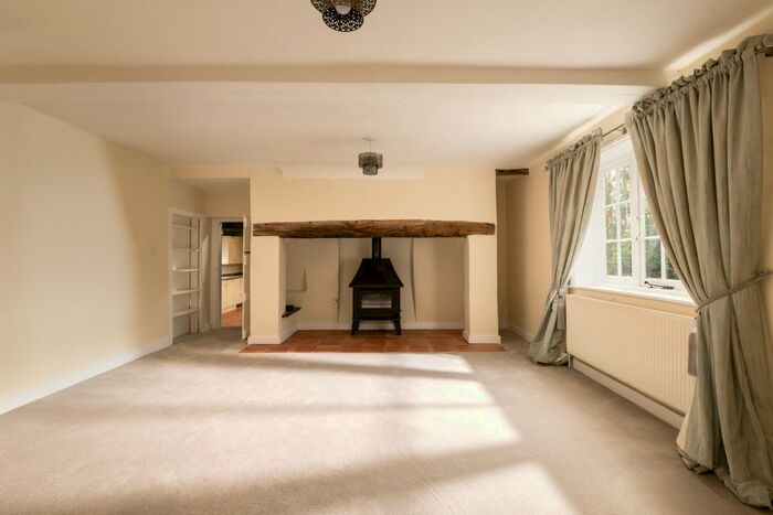 5 Bedroom Detached House To Rent In High Road, Hertford, SG14
