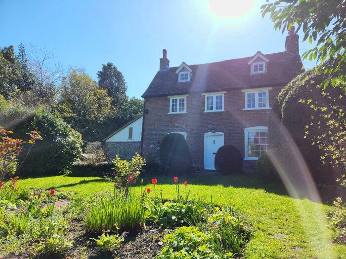 4 Bedroom Detached House For Sale In Denton Lane, Wootton, Canterbury, Kent, CT4