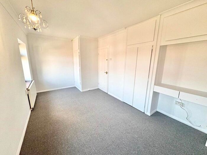 2 Bedroom Semi-Detached House For Sale In Harlesden Road, Romford, RM3