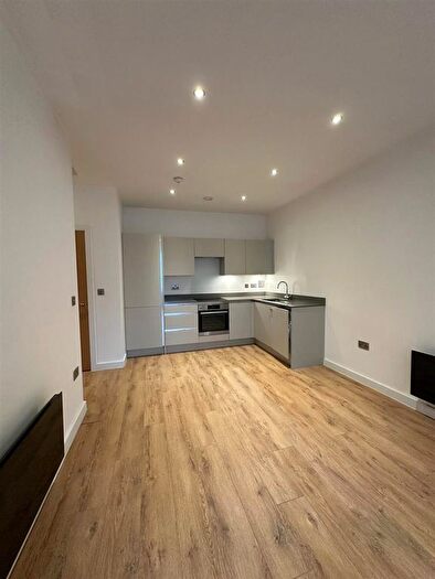 1 Bedroom Flat To Rent In Chalfont Park, Gerrards Cross, SL9