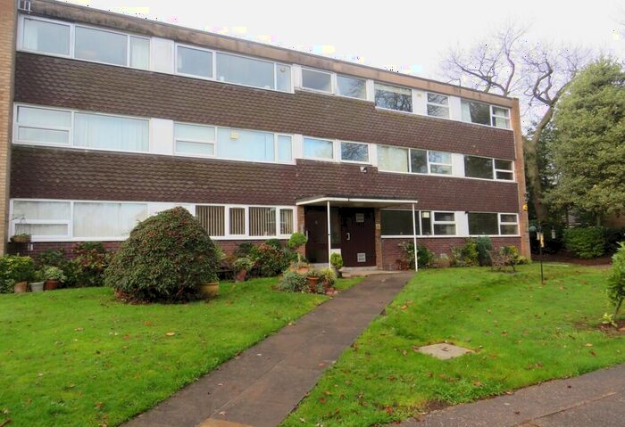 2 Bedroom Apartment To Rent In Green Gables Lichfield Road, Four Oaks, Sutton Coldfield, B74