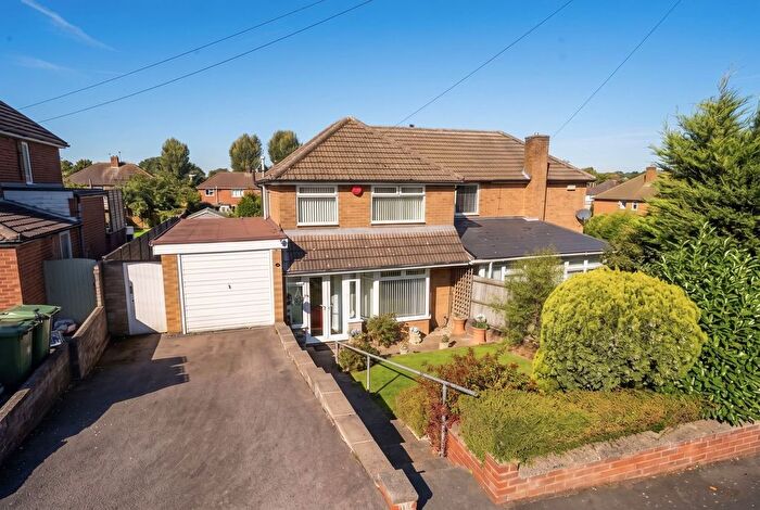 3 Bedroom Semi-Detached House For Sale In Walford Drive, Solihull, B92