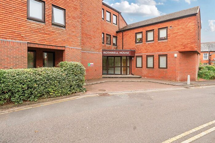 2 Bedroom Apartment To Rent In Newbury, Berkshire, RG14