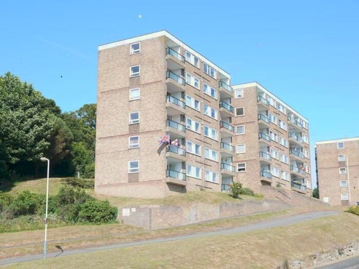 2 Bedroom Flat To Rent In Collingwood Rise, Sandgate, Folkestone, CT20
