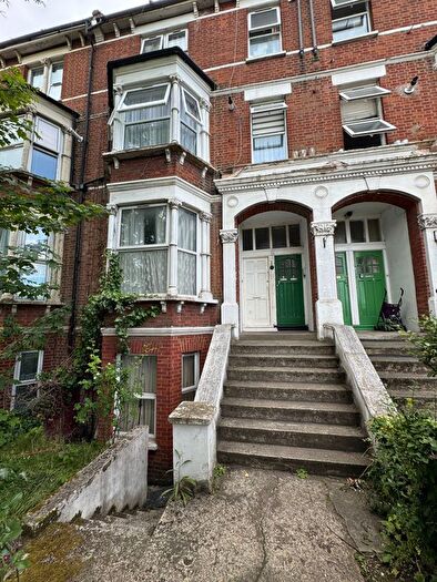 1 Bedroom Flat To Rent In Whipps Cross Rd, Waltham Forest, E11