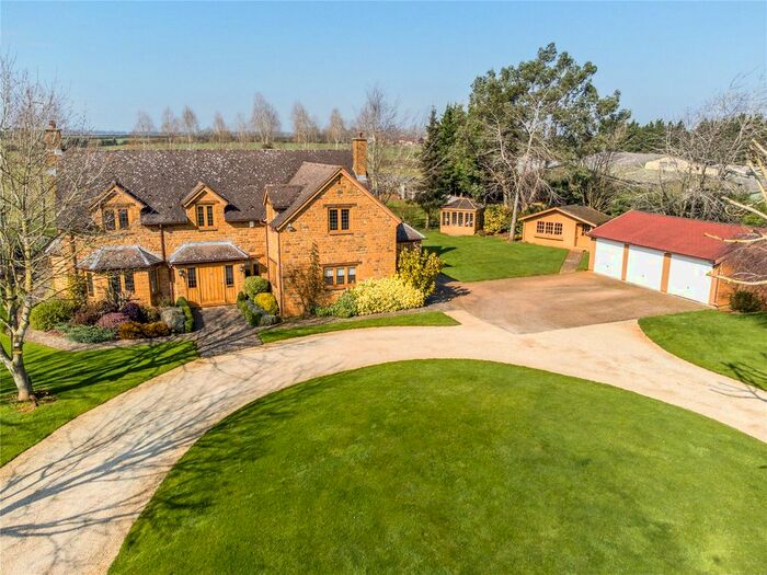 4 Bedroom Detached House For Sale In Horley, Banbury, Oxfordshire, OX15
