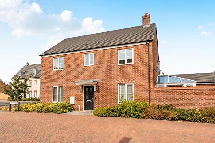 4 Bedroom Detached House For Sale In Austen Avenue, Flitwick, MK45