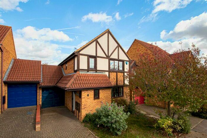 3 Bedroom Link Detached House To Rent In Greystonley, Emerson Valley, MK4