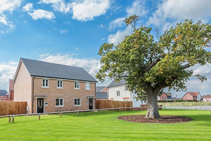 4 Bedroom Semi-Detached House For Sale In Mendham Lane, Harleston, Norfolk, IP20