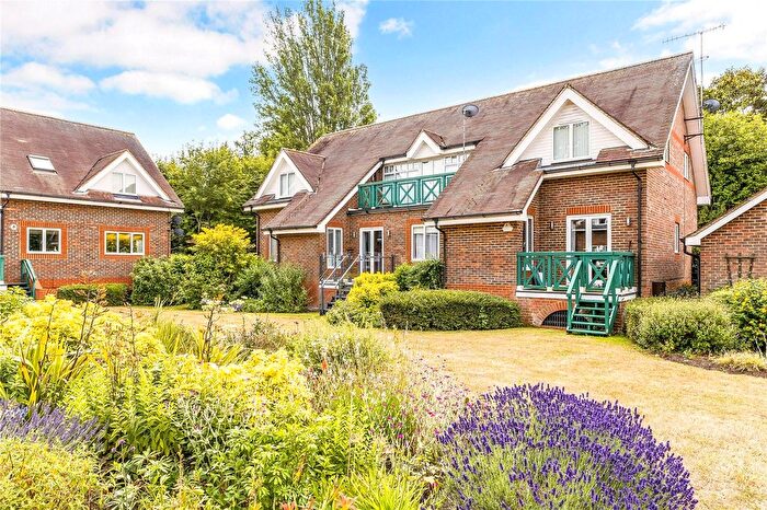 2 Bedroom Flat To Rent In Andrews Reach, Bourne End, Buckinghamshire, SL8