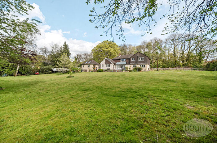 4 Bedroom Detached House For Sale In Old Odiham Road, Shalden, Alton, Hampshire, GU34