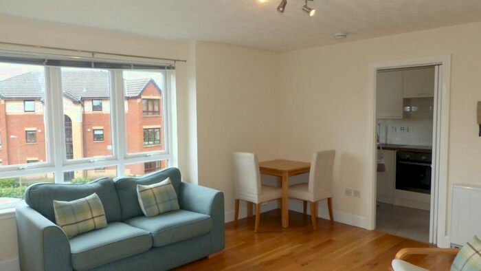 2 Bedroom Flat To Rent In Carnbee Crescent, Liberton, Edinburgh, EH16