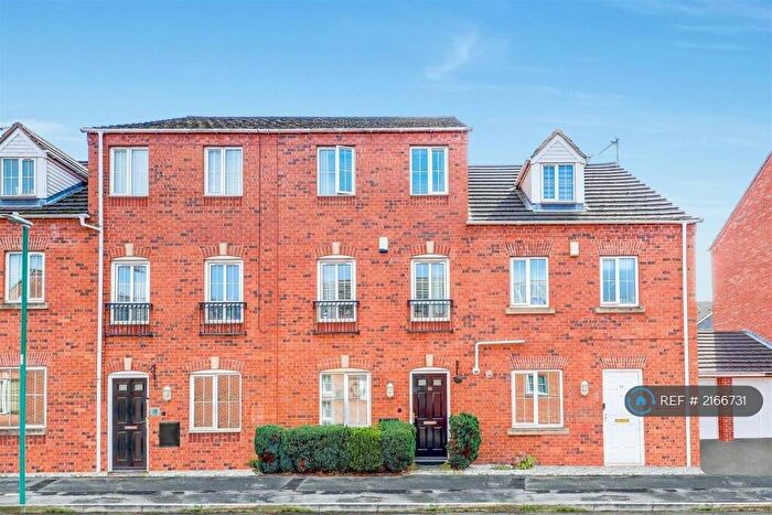 3 Bedroom Terraced House To Rent In Jackson Drive, Nottingham, NG5