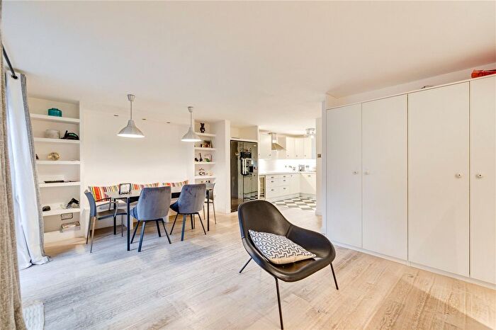 4 Bedroom Terraced House To Rent In Bagleys Lane, London, SW6