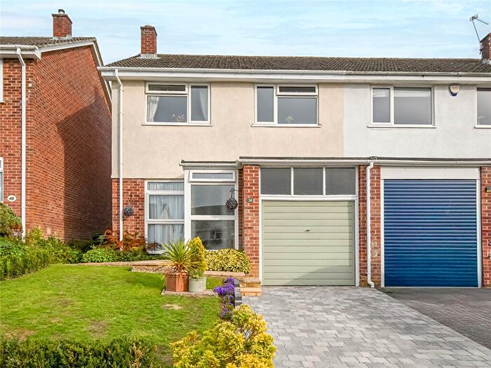 3 Bedroom End Of Terrace House For Sale In Sycamore Rise, Newbury, Berkshire, RG14