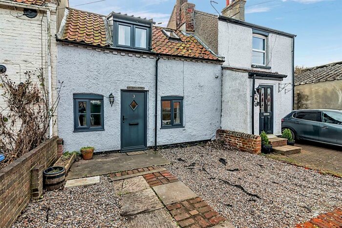 2 Bedroom Cottage For Sale In Blacksmiths Loke, Lound, Lowestoft, NR32