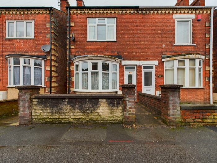 3 Bedroom Semi-Detached House To Rent In Asquith Street, Gainsborough, DN21