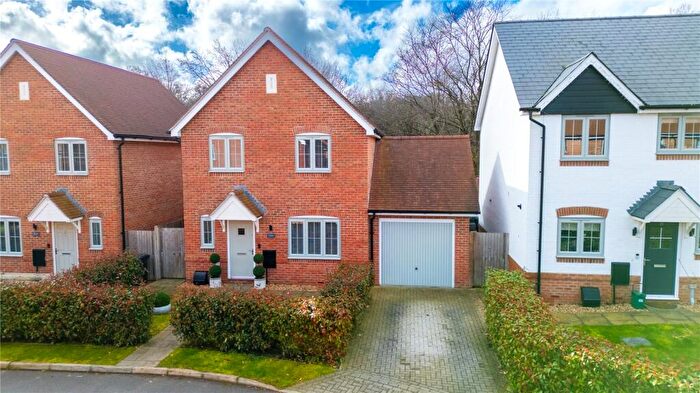 3 Bedroom Detached House For Sale In Ragmoor Close, Riseley, Reading, Hampshire, RG7