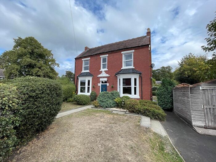 3 Bedroom Semi-Detached House For Sale In Old Quarter - Clifton Street, DY8