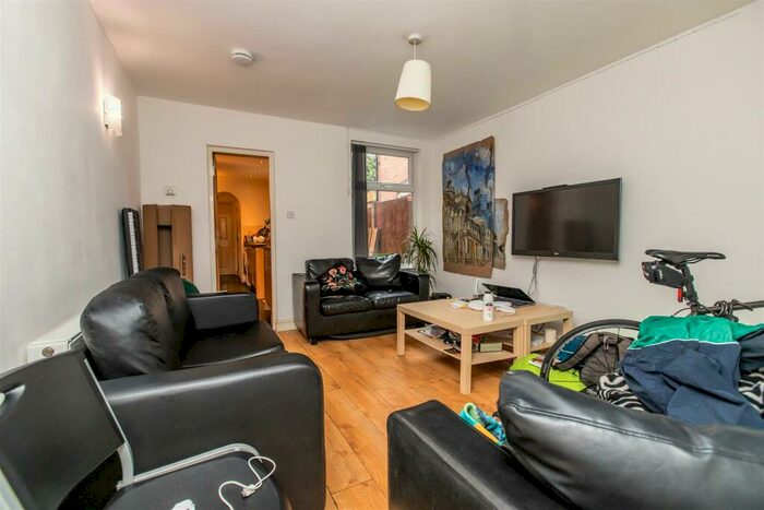 7 Bedroom House To Rent In Hubert Road, Birmingham, B29