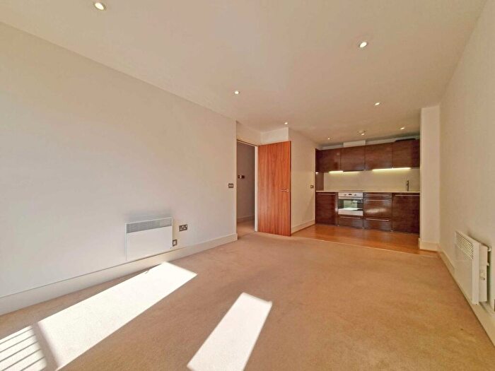 1 Bedroom Apartment To Rent In College Street, Ipswich, IP4