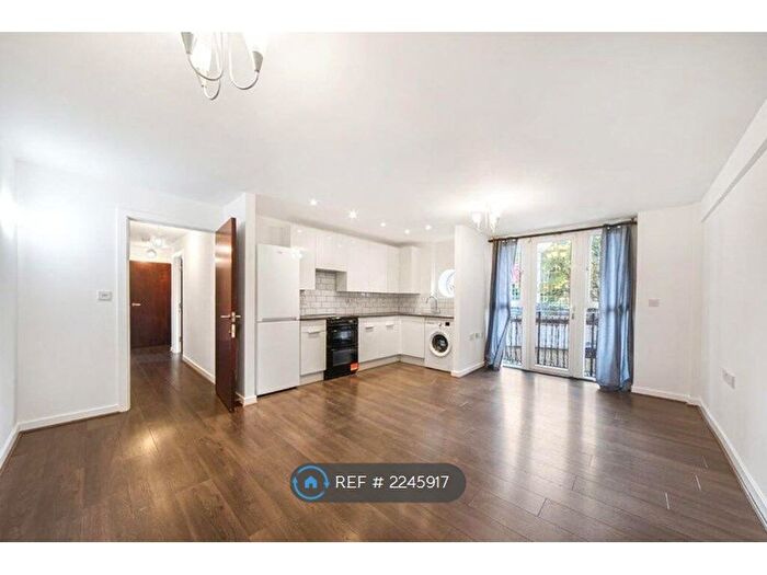 1 Bedroom Flat To Rent In Stratford, London, E15