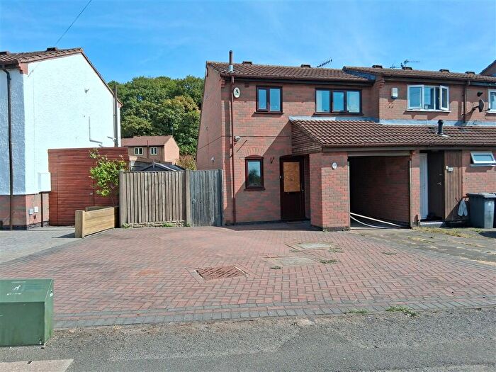 1 Bedroom Town House For Sale In Ash Crescent, Nuthall, Nottingham, NG16