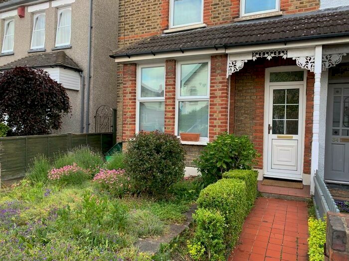 3 Bedroom Semi-Detached House To Rent In Freelands Road, Bromley, BR1